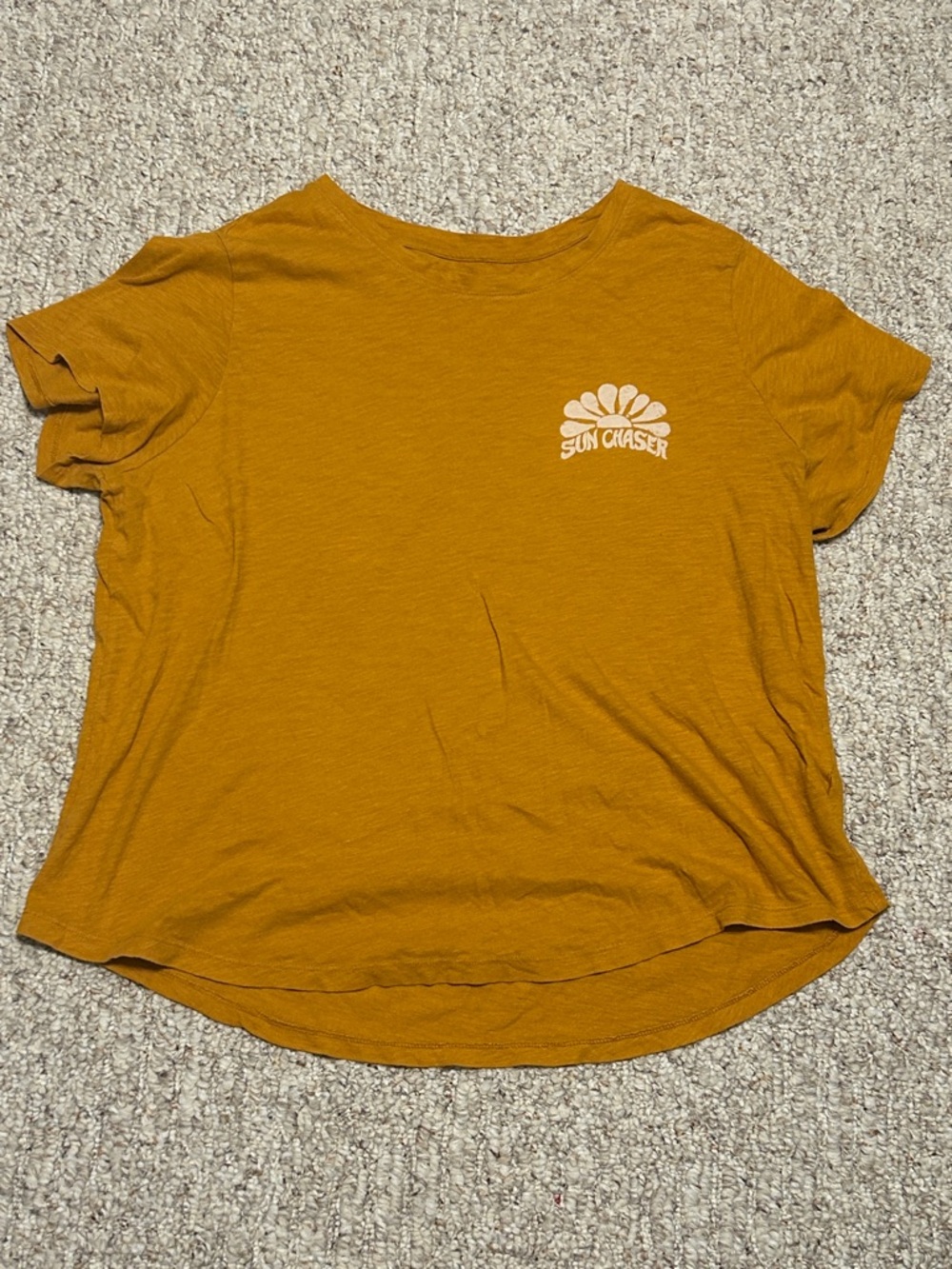Old Navy Mustard “Sun Chaser” Graphic Tee – Women’s XL, Excellent Condition